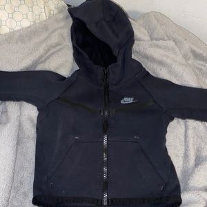 Nike tech sweatshirt